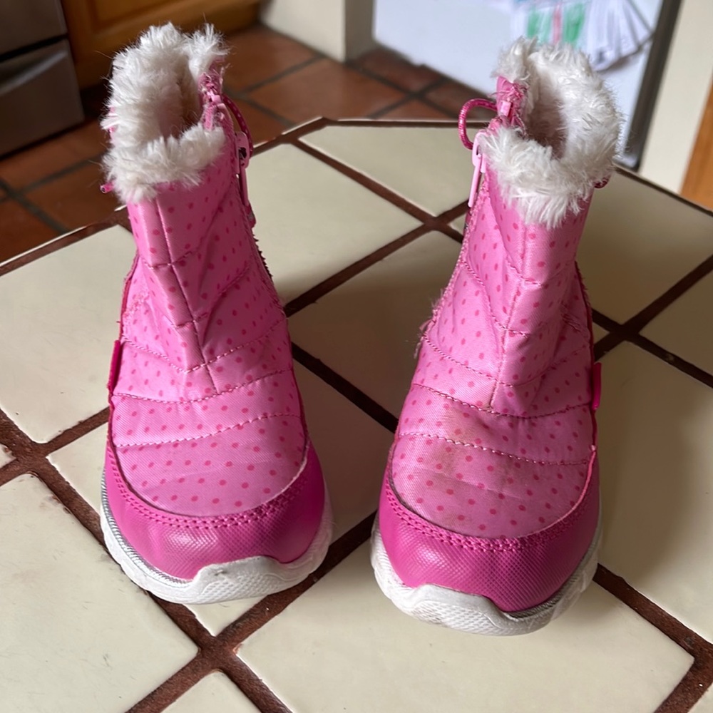 Toddler girl 7 snow boots